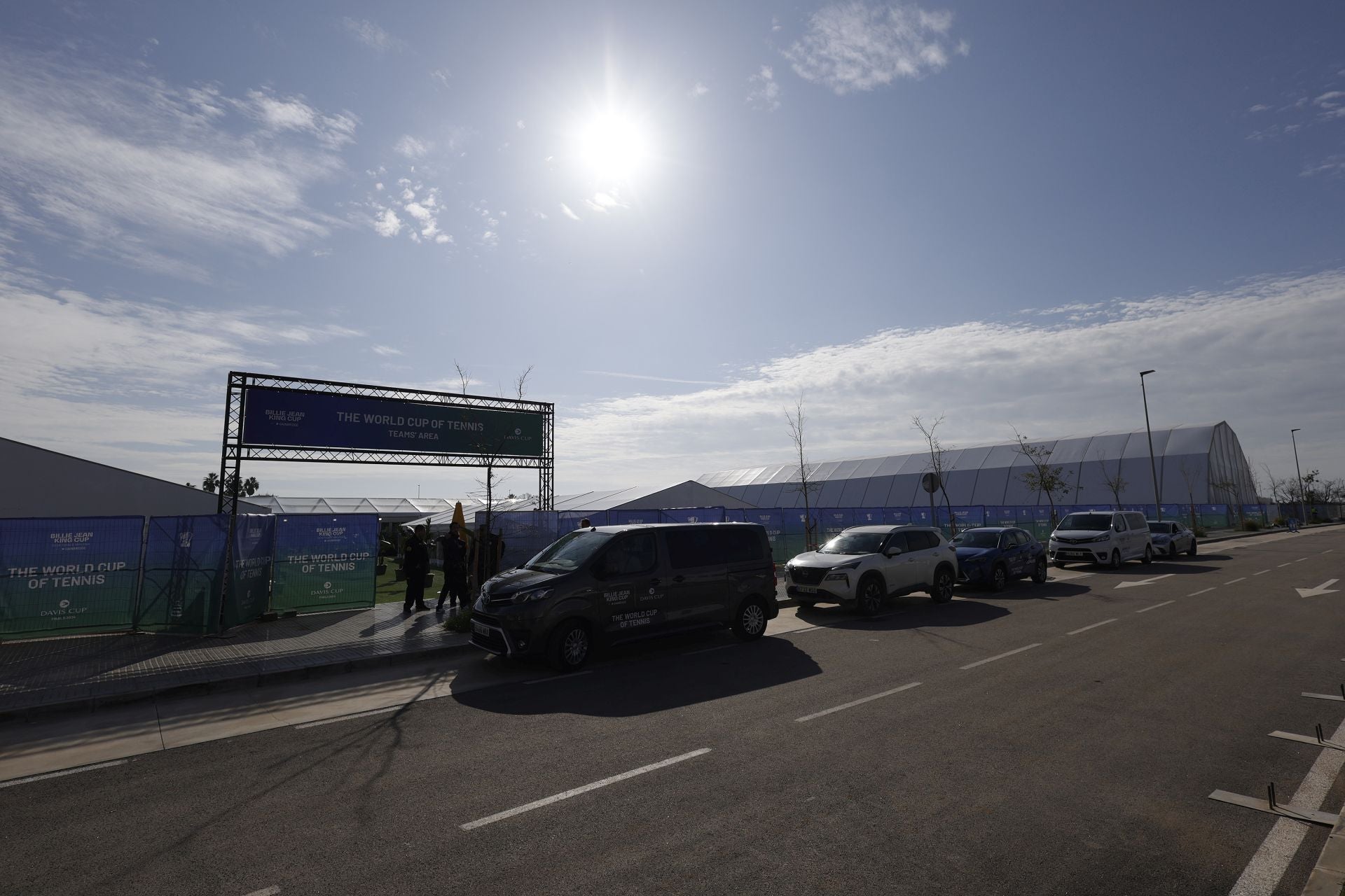 Las fotos de cómo queda la pista de tenis y el montaje para la Billie Jean King en Málaga