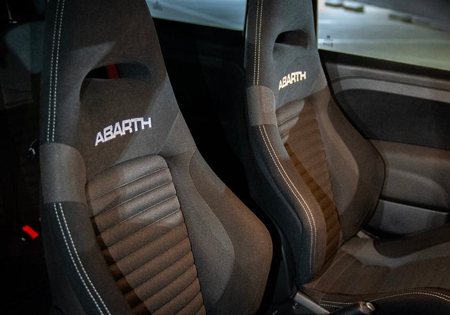 Interior Abarth 595C Competizione.
