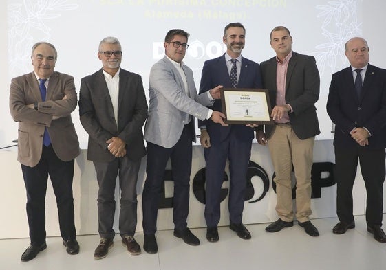 La Purísima Concepción de Alameda recibió el premio como Mejor Aceite de Oliva Virgen Extra como mejor depósito