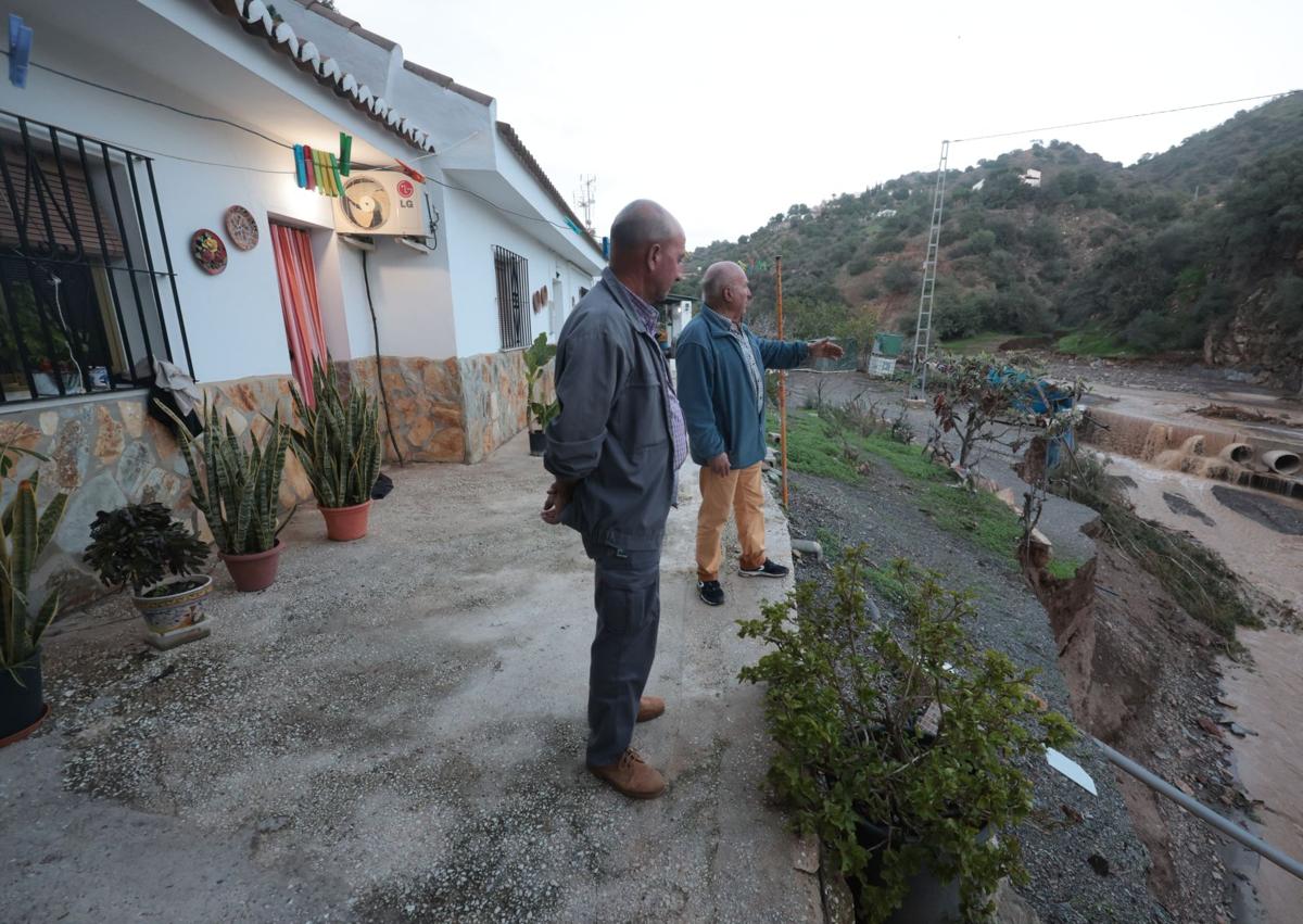 Imagen secundaria 1 - Destrucción y rescate en el laberinto de Almogía tras la DANA