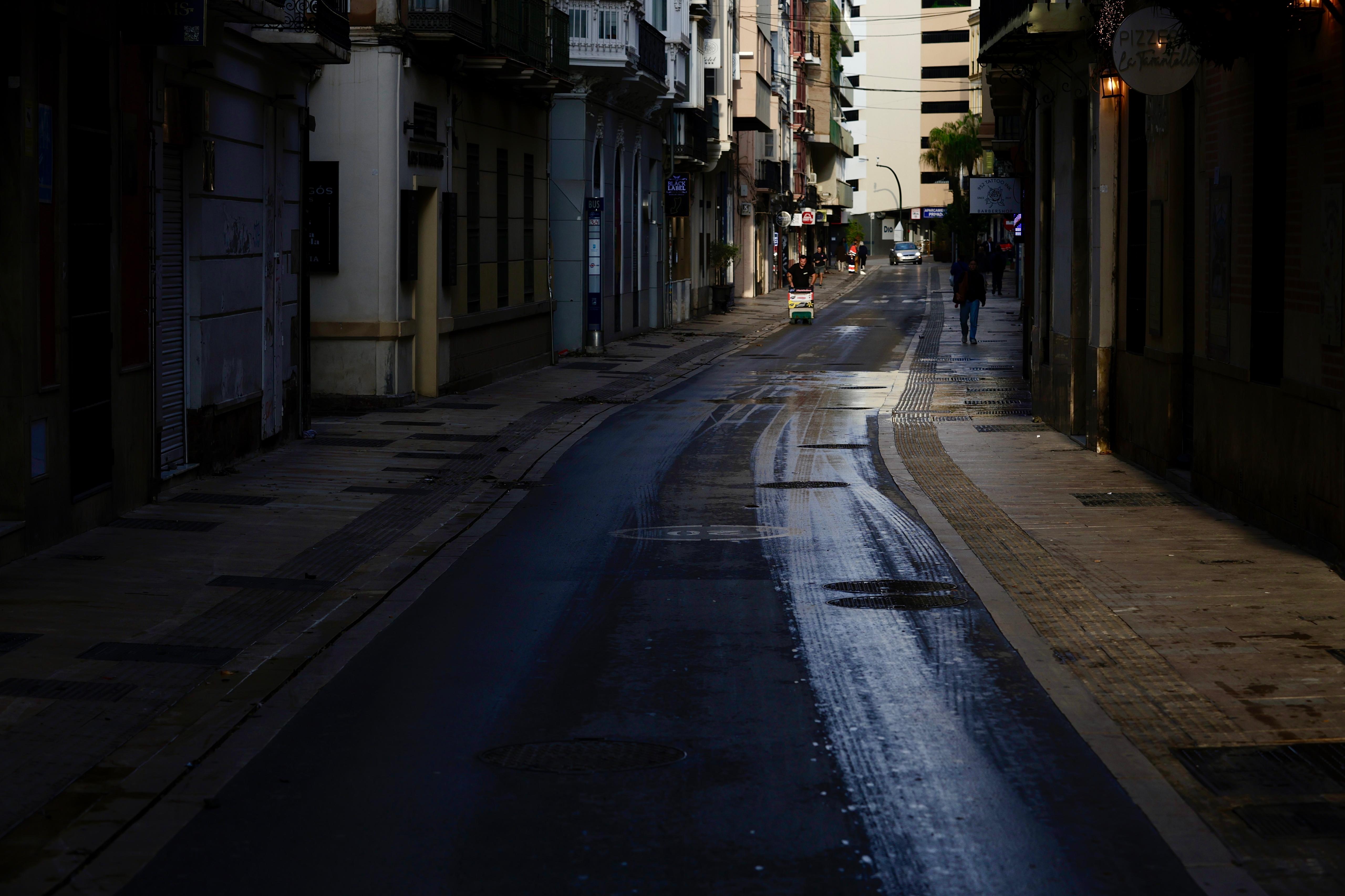 Así amanece el Centro de Málaga y sus comercios tras las inundaciones