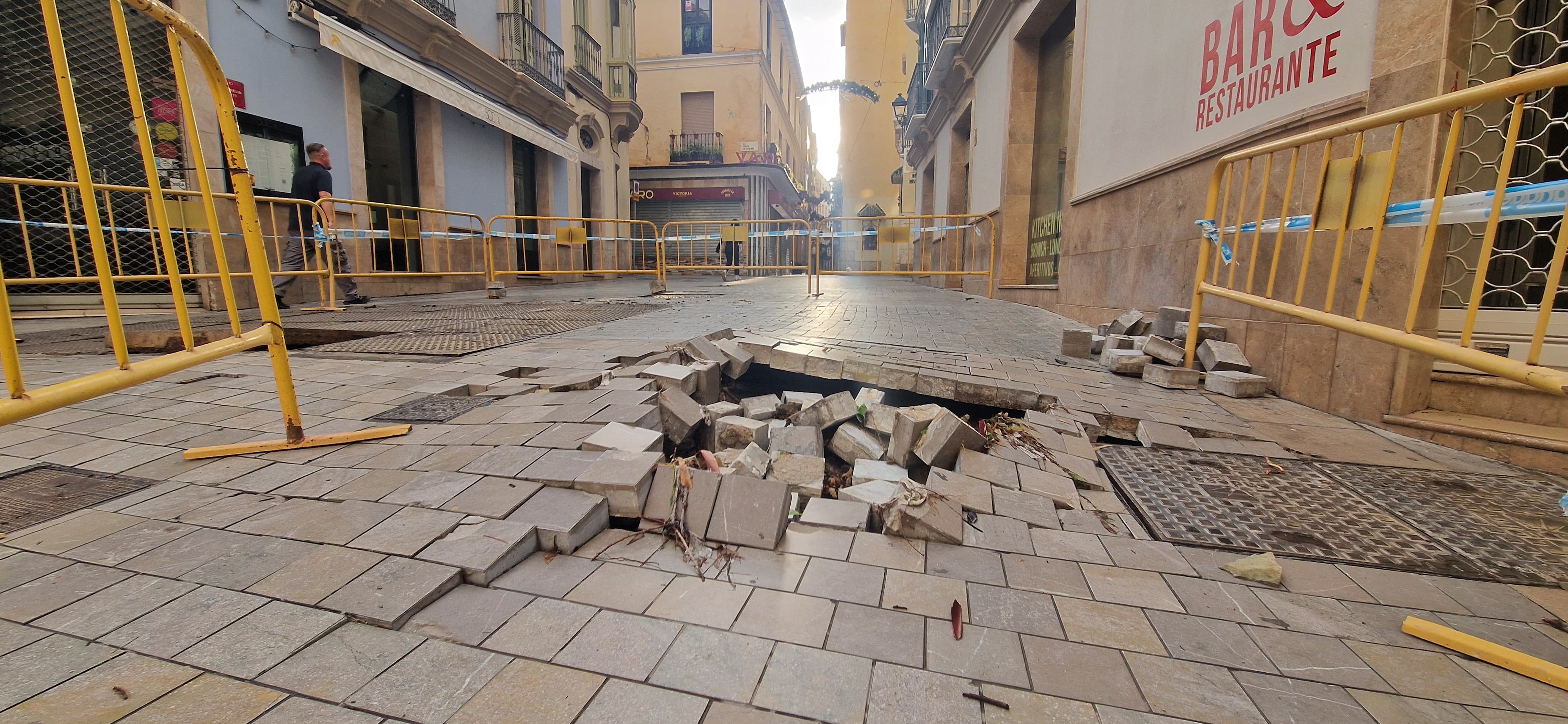 Así amanece el Centro de Málaga y sus comercios tras las inundaciones