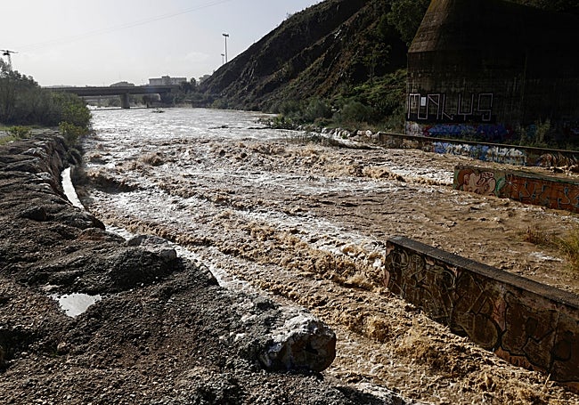 Imagen tomada casi a pie de presa, este viernes.
