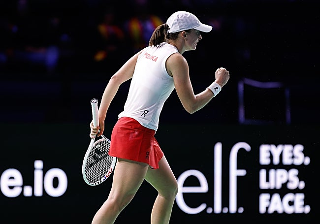 Iga Swiatek,en un gesto de celebración de un punto.