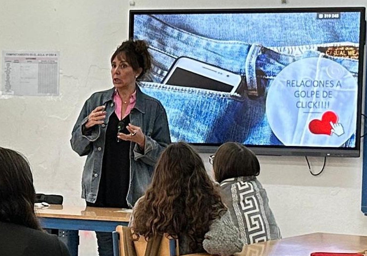 Uno de los talleres que se realiza en el CEIP Remedios Rojos.