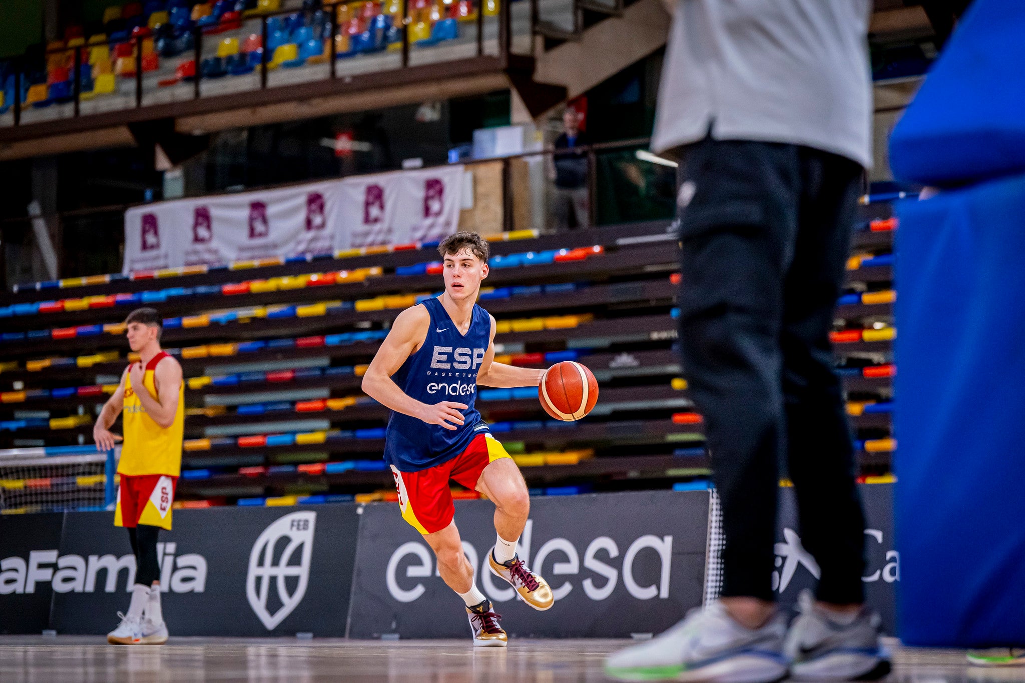 Los jugadores del Unicaja y Saint-Supéry ya sudan con la selección