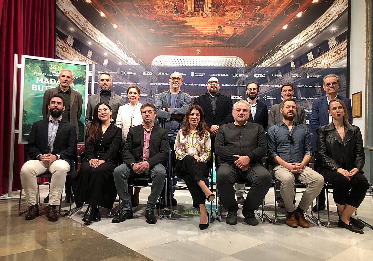Equipo de 'Madama Butterfly', en la presentación en el Teatro Cervantes.
