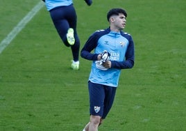 Antoñito, en el entrenamiento previo al Málaga-Racing.