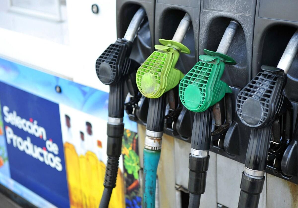 Una veintena de empresas y 15 personas acusadas en Málaga por un fraude de 13 millones en el IVA de los carburantes