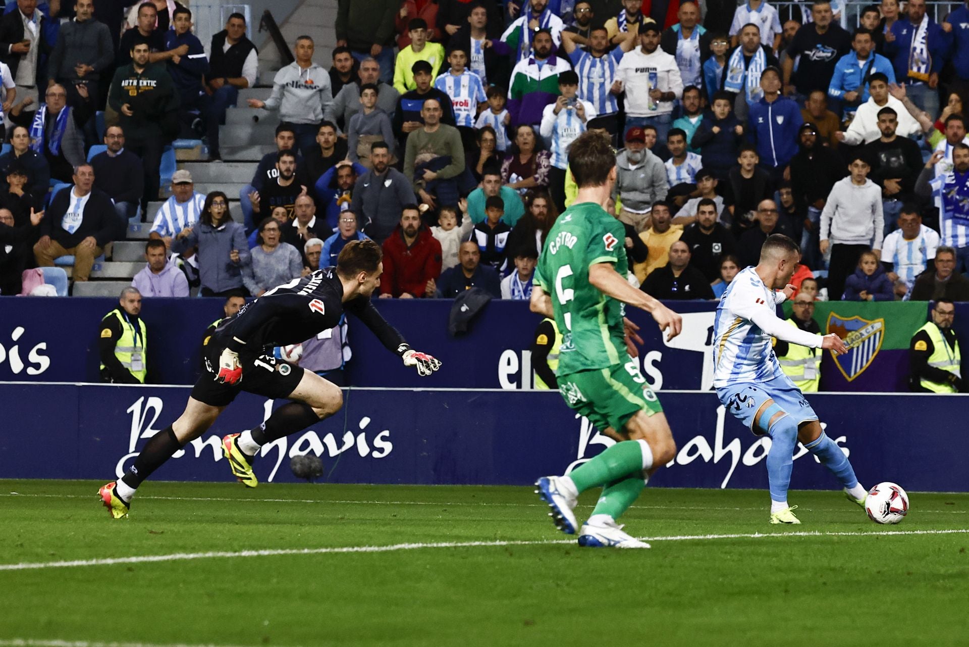 El Málaga - Racing, en imágenes