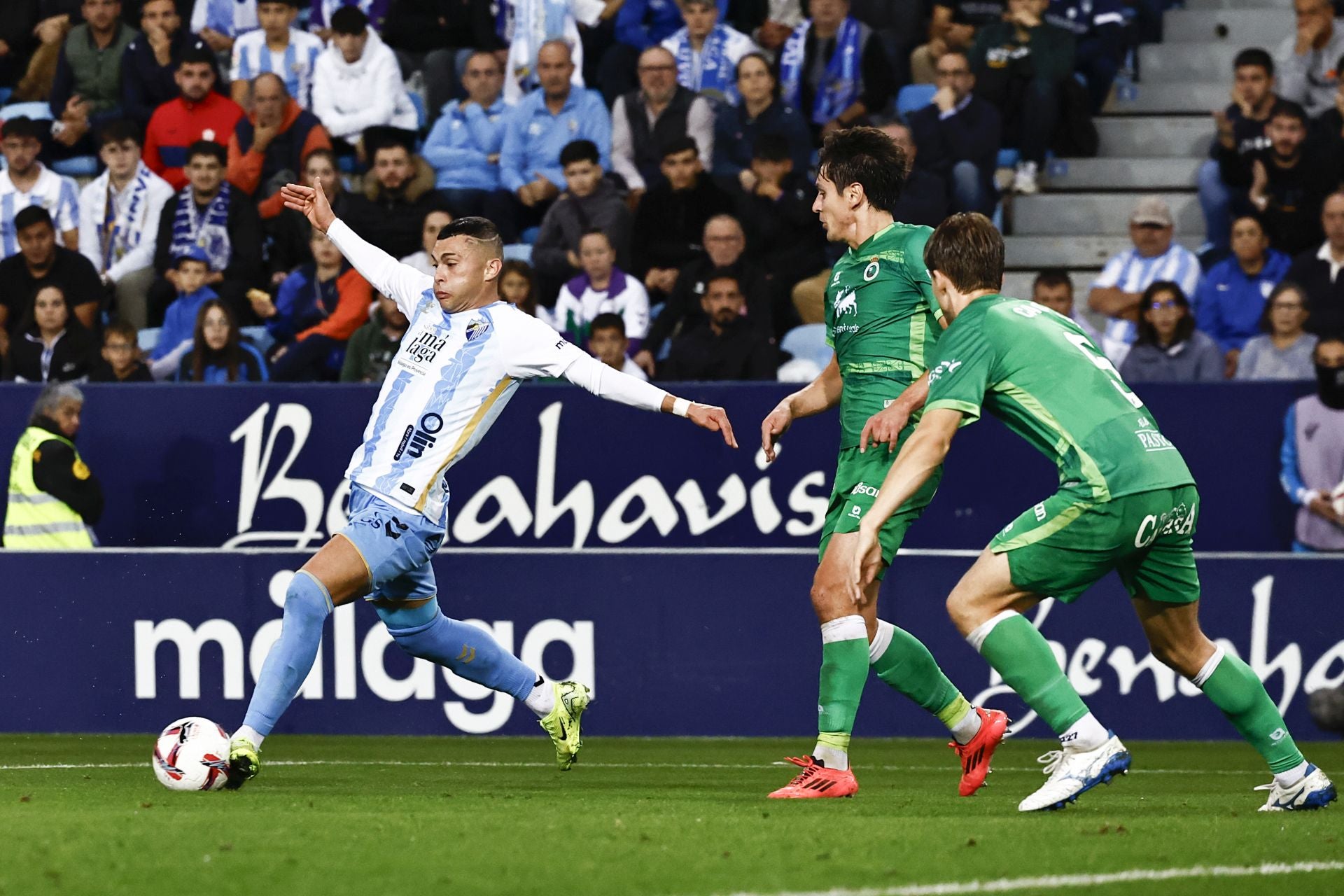 El Málaga - Racing, en imágenes