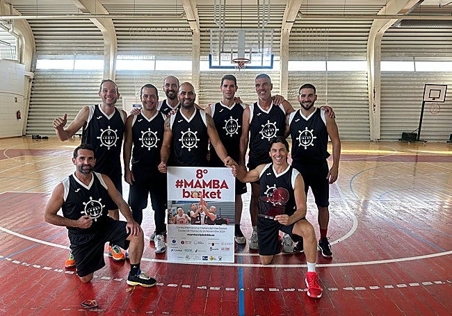 El equipo masculino +45 del Chiringuito Larry de Torremolinos, campeón.