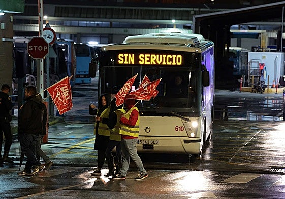 Movilizaciones en los servicios de autobuses el pasado 28 de octubre.