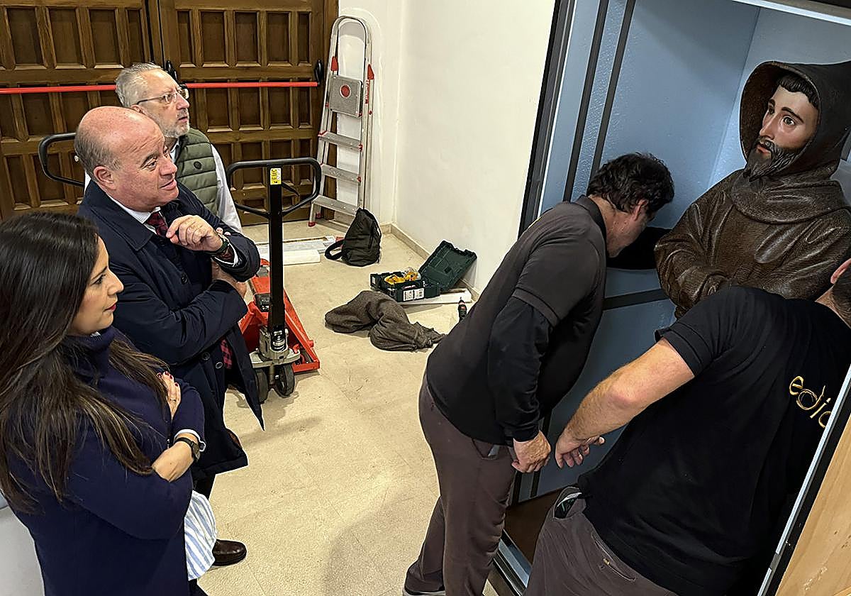 El San Francisco de Pedro de Mena de Antequera viaja a Francia para una muestra de Zurbarán