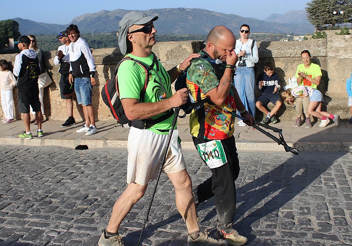 Un momento de pasadas ediciones, de los últimos marchadores alcanzando la meta.