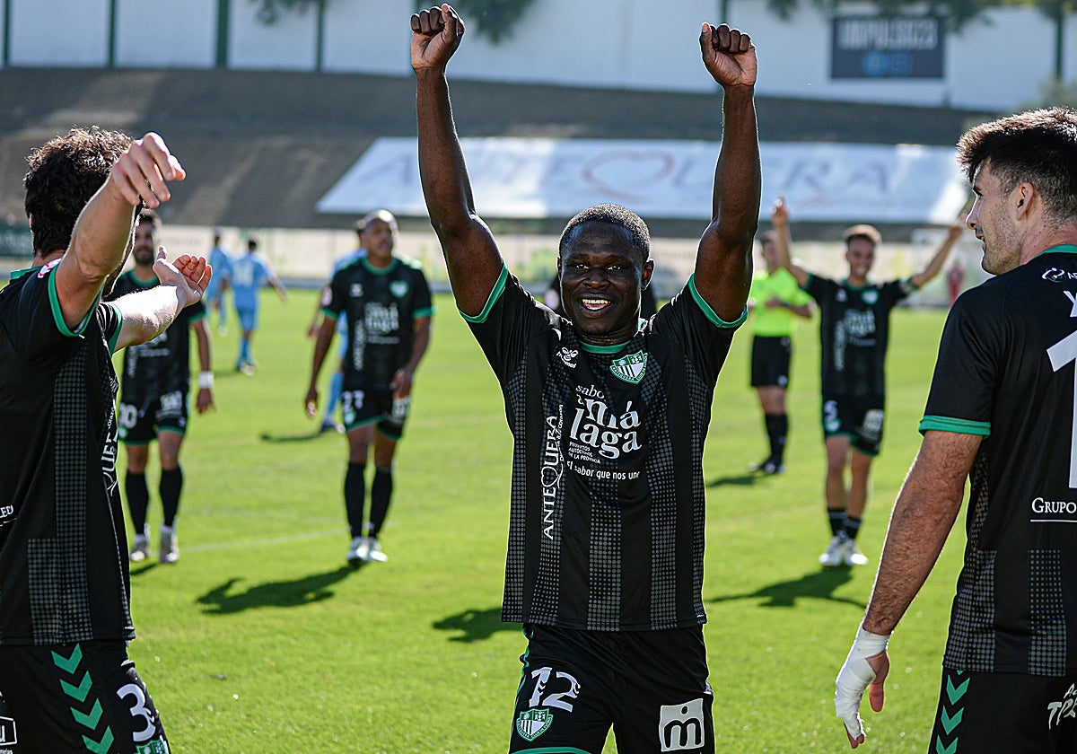Fomeyen celebra una victoria esta temporada.