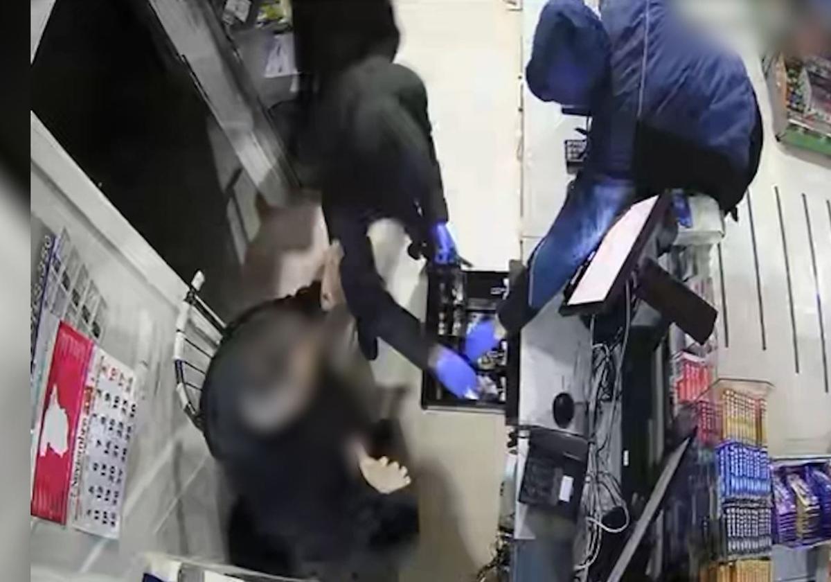 Detenidos dos hermanos por atracar a punta de pistola una gasolinera de Granada