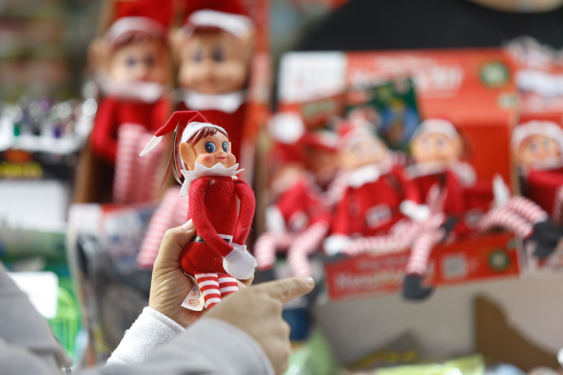 Los tradicionales puestos del Parque son otro de los atractivos de la Navidad en el Centro de Málaga