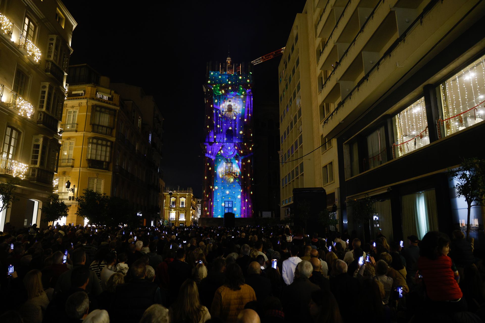 El videomapping de la Catedral de Málaga se estrenó este domingo