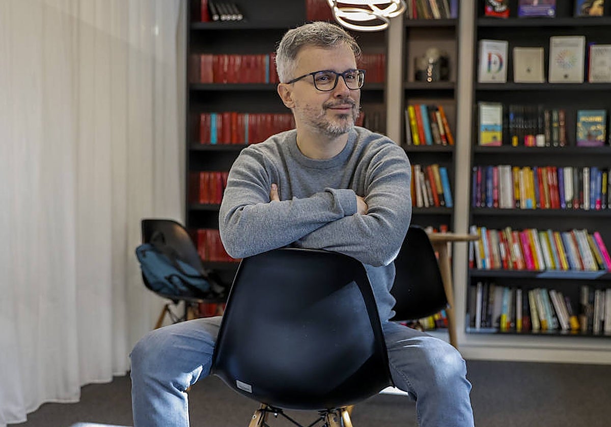 El escritor Juan Gómez-Jurado presentará el final de su saga en el Aula de SUR.