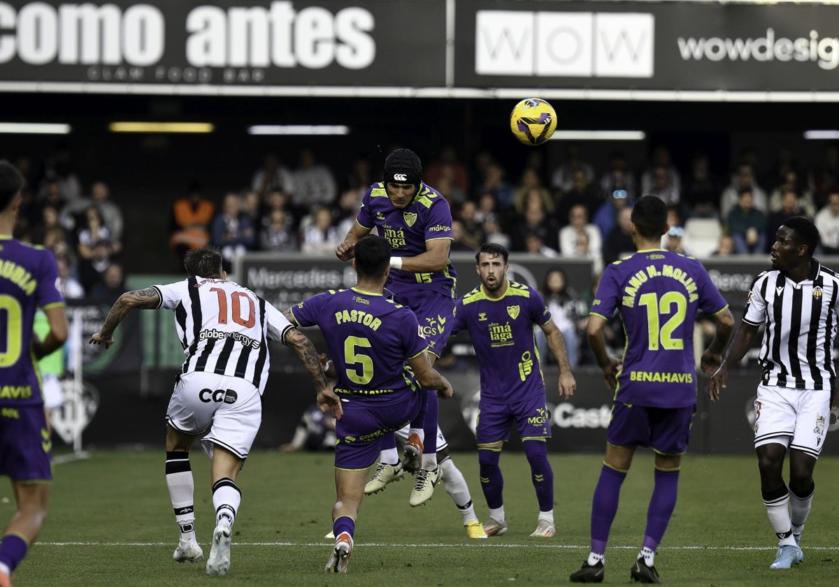 El Málaga se juega parte de sus objetivos en los cuatro partidos que le quedan para cerrar el año