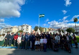 Foto de familia de los participantes en el acto institución celebrado este miércoles en Vélez-Málaga.