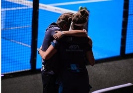 Bea González recae de su lesión y abandona la final del Premier Padel de Milán