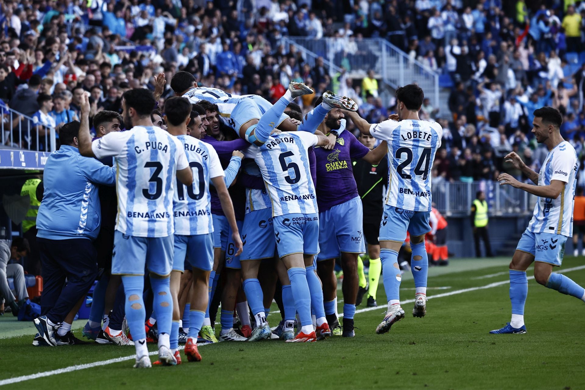 El Málaga - Almería, en imágenes