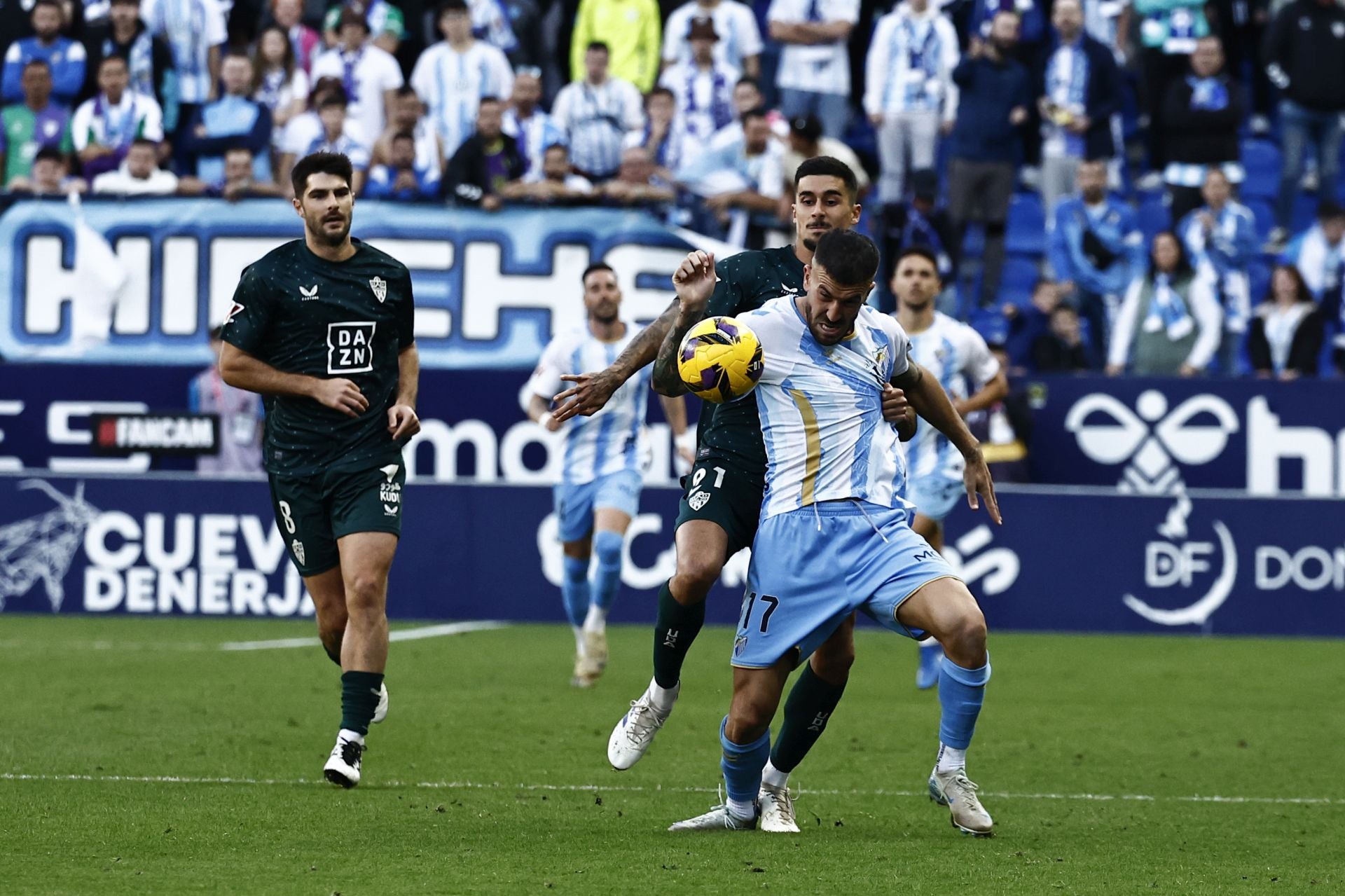 El Málaga - Almería, en imágenes