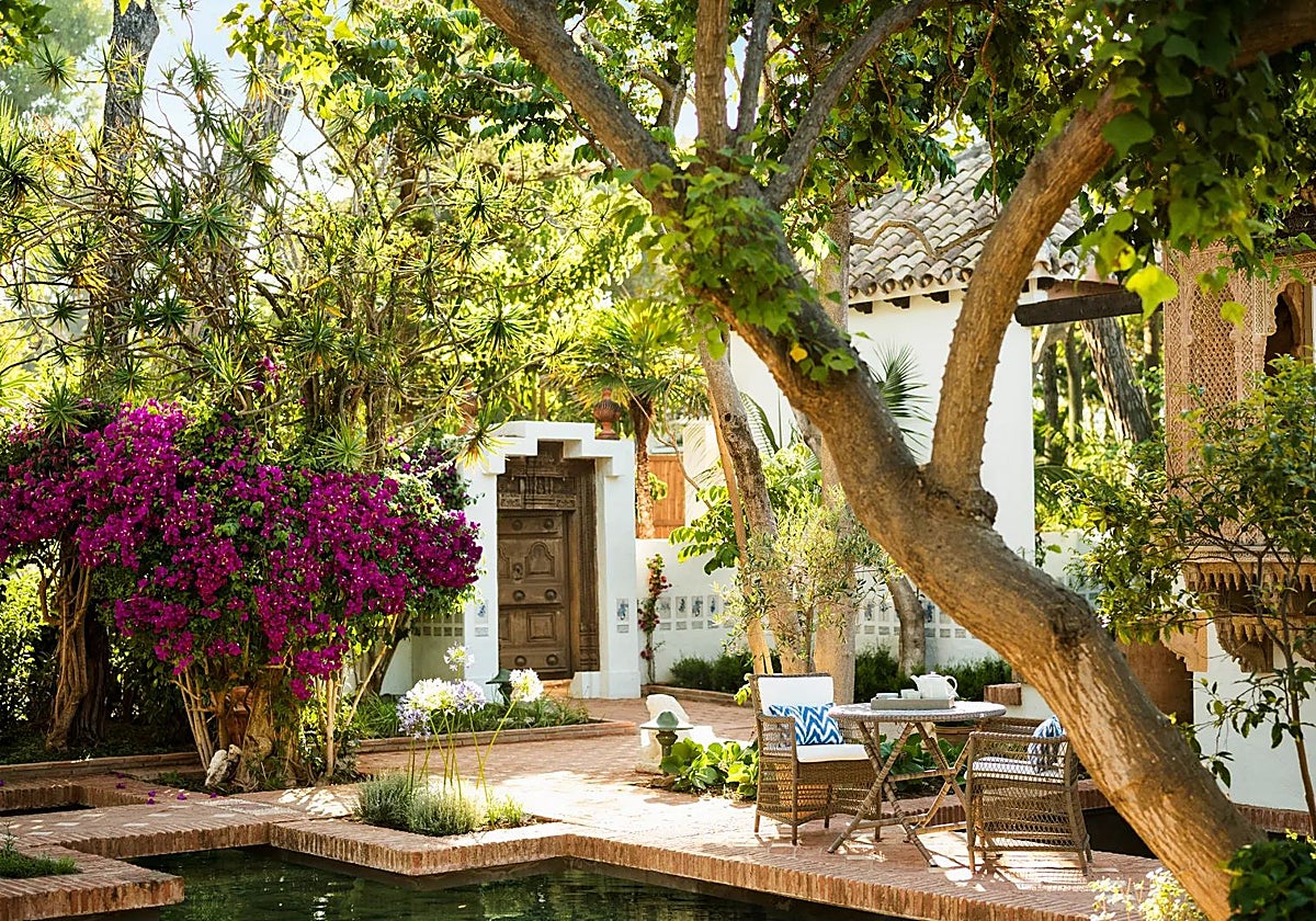 Vista de los jardines del cinco estrellas Gran Lujo Marbella Club.