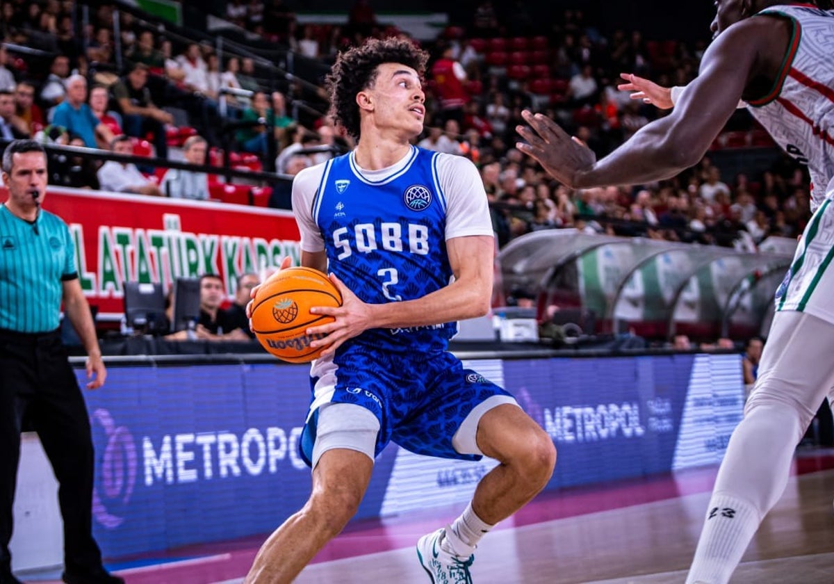 Nolan Traore, de 18 años y que juega en el Saint-Quentin.