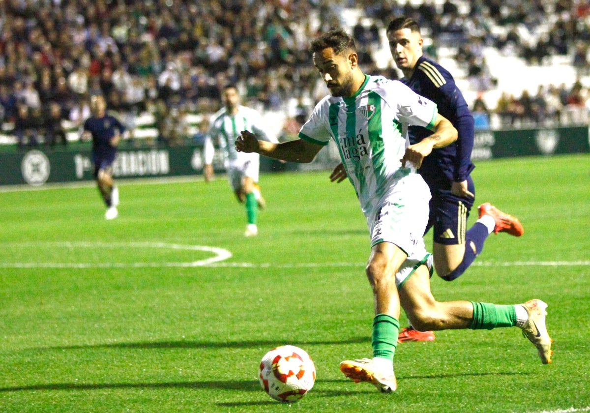 Luismi Rodríguez es uno de los jugadores más en forma del Antequera.