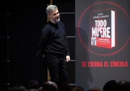 Gómez-Jurado, sobre el final del Universo Reina Roja: «Una lectora me dio un cojinazo en la cabeza. Ha sido la crítica más bonita»