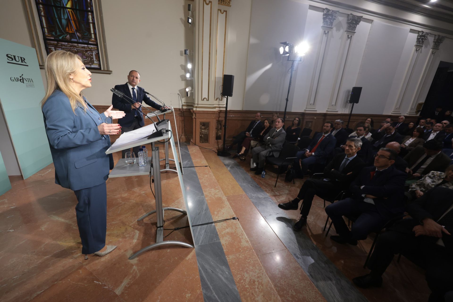 Encuentro con Carolina España, consejera de Economía y Hacienda de la Junta de Andalucía