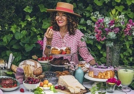 La malagueña acaba de publicar 'A la mesa con Loleta'.