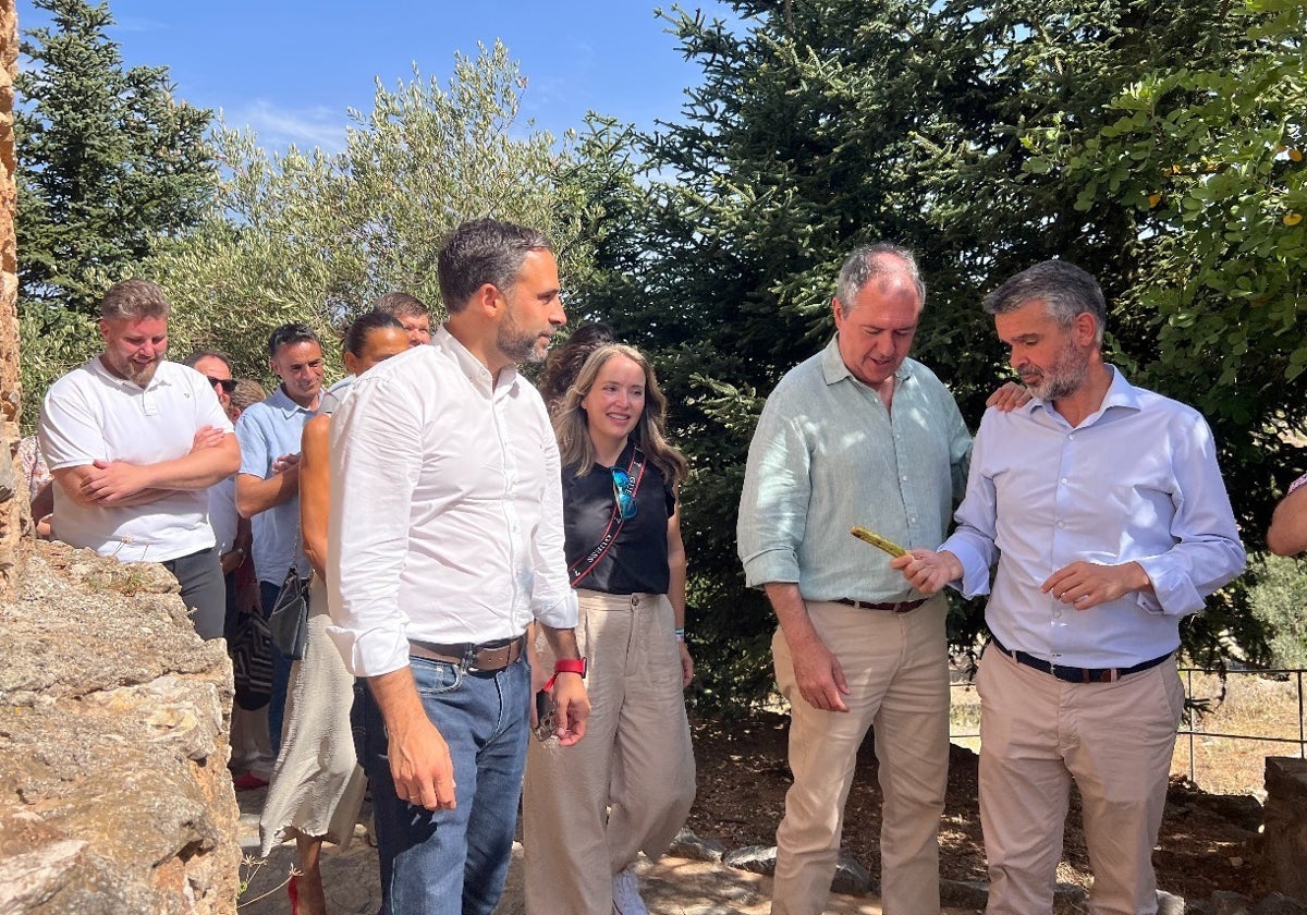 Pérez, Espadas y Bernal, en una imagen de archivo en una visita a la provincia.