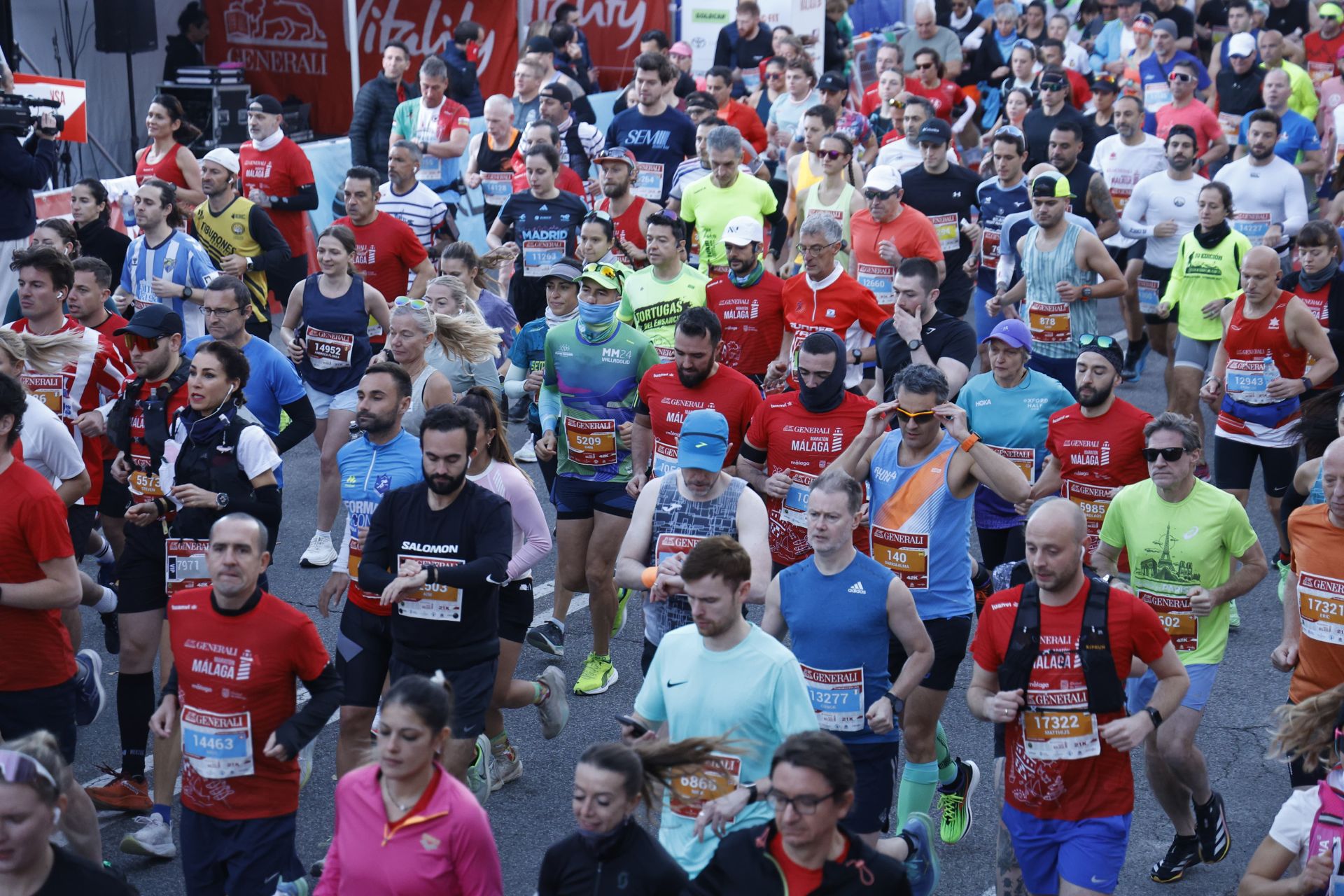 Las mejores imágenes del Generali Maratón de Málaga 2024