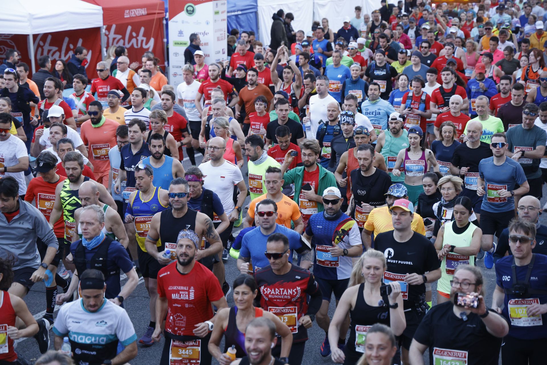 Las mejores imágenes del Generali Maratón de Málaga 2024