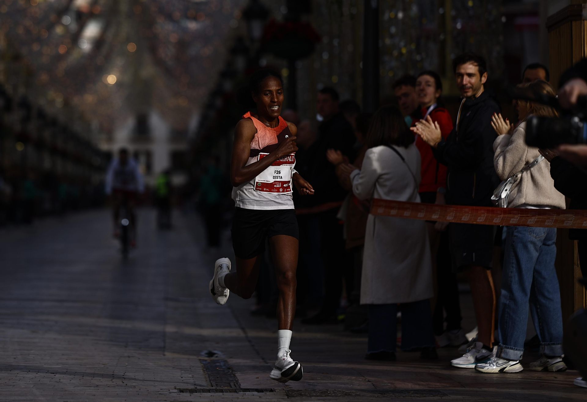 Las mejores imágenes del Generali Maratón de Málaga 2024