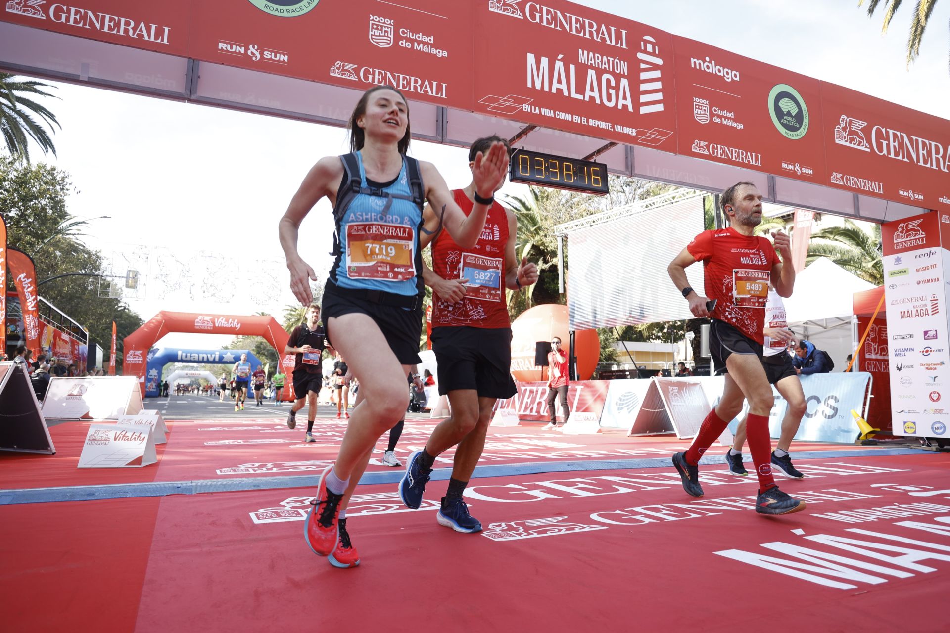 Las mejores imágenes del Generali Maratón de Málaga 2024