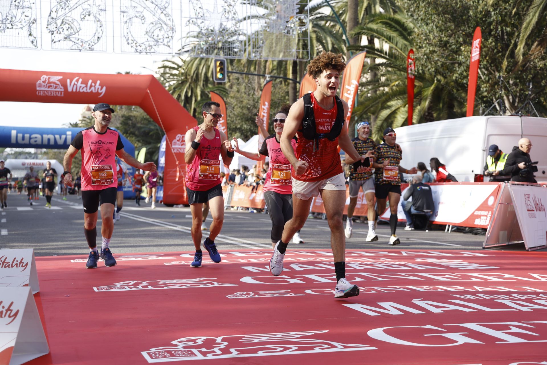 Las mejores imágenes del Generali Maratón de Málaga 2024