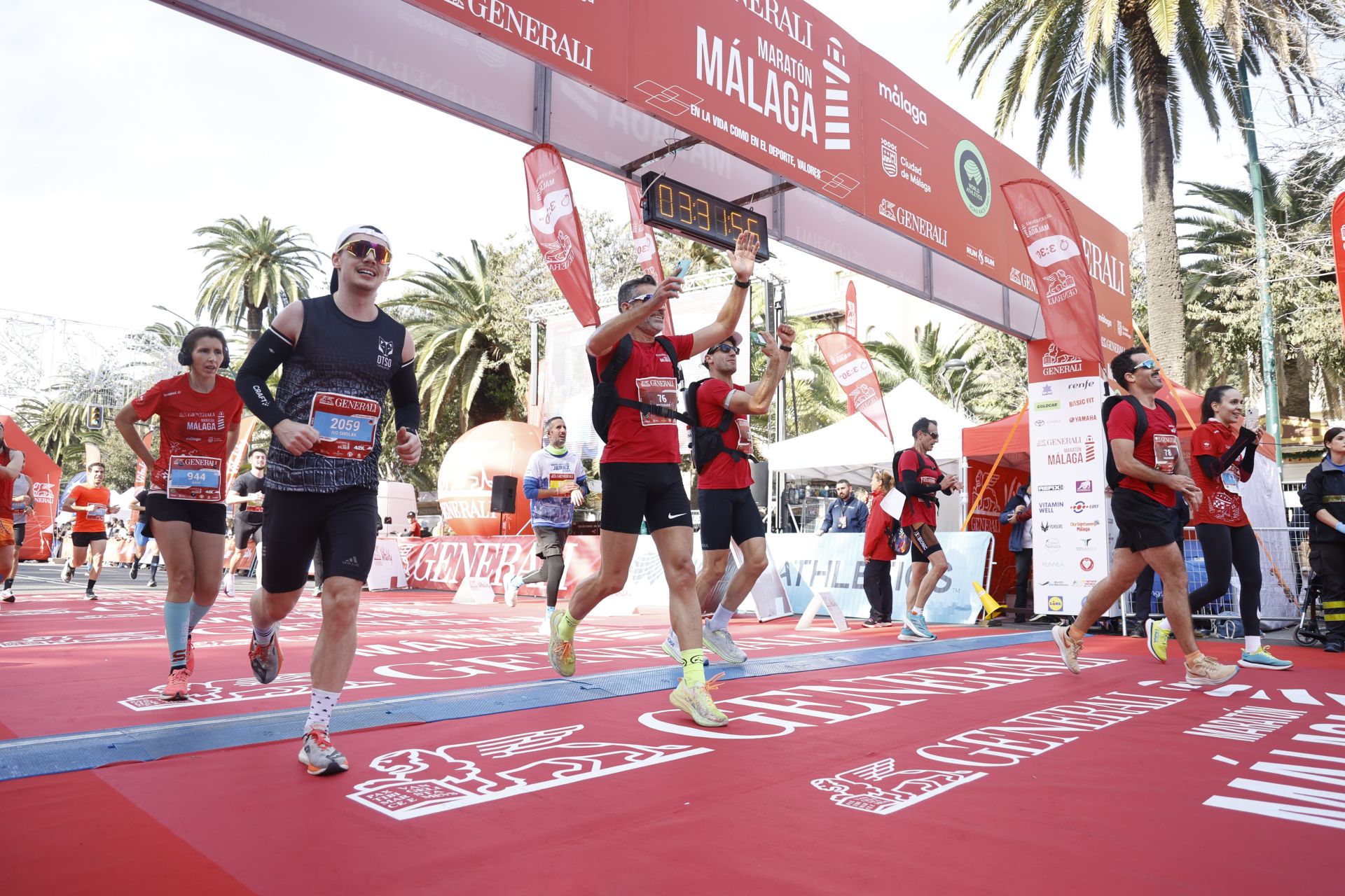 Las mejores imágenes del Generali Maratón de Málaga 2024