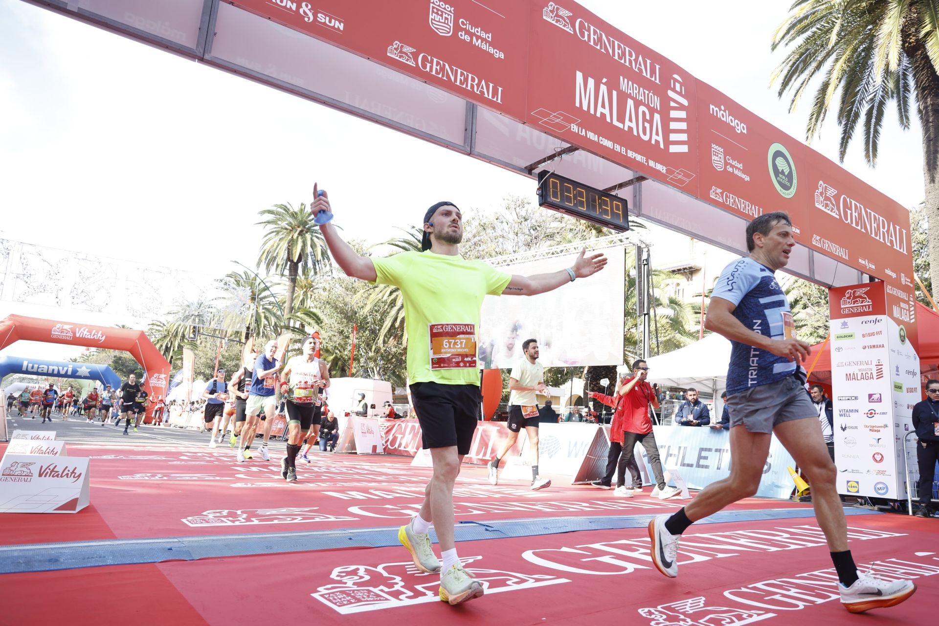 Las mejores imágenes del Generali Maratón de Málaga 2024