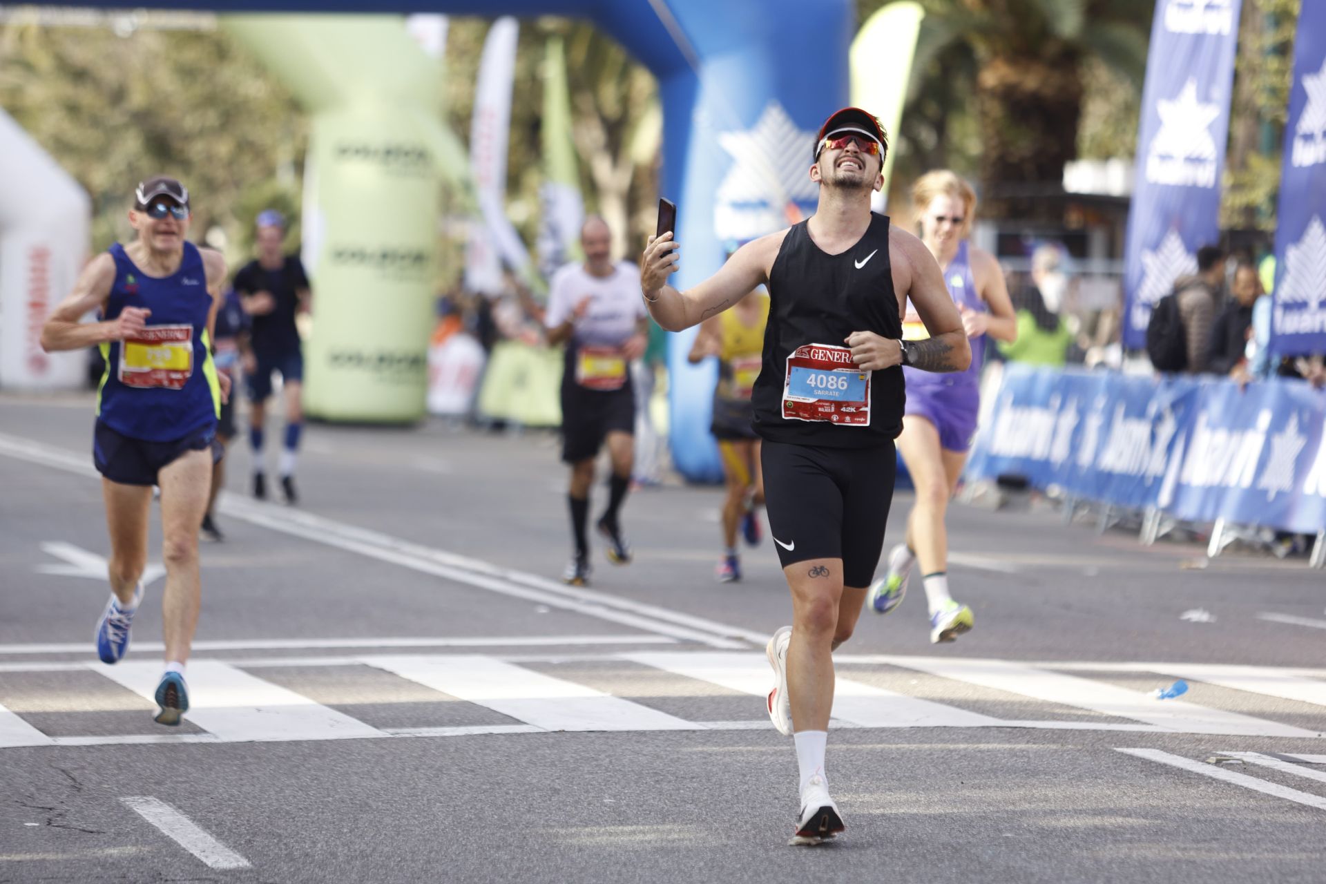 Las mejores imágenes del Generali Maratón de Málaga 2024