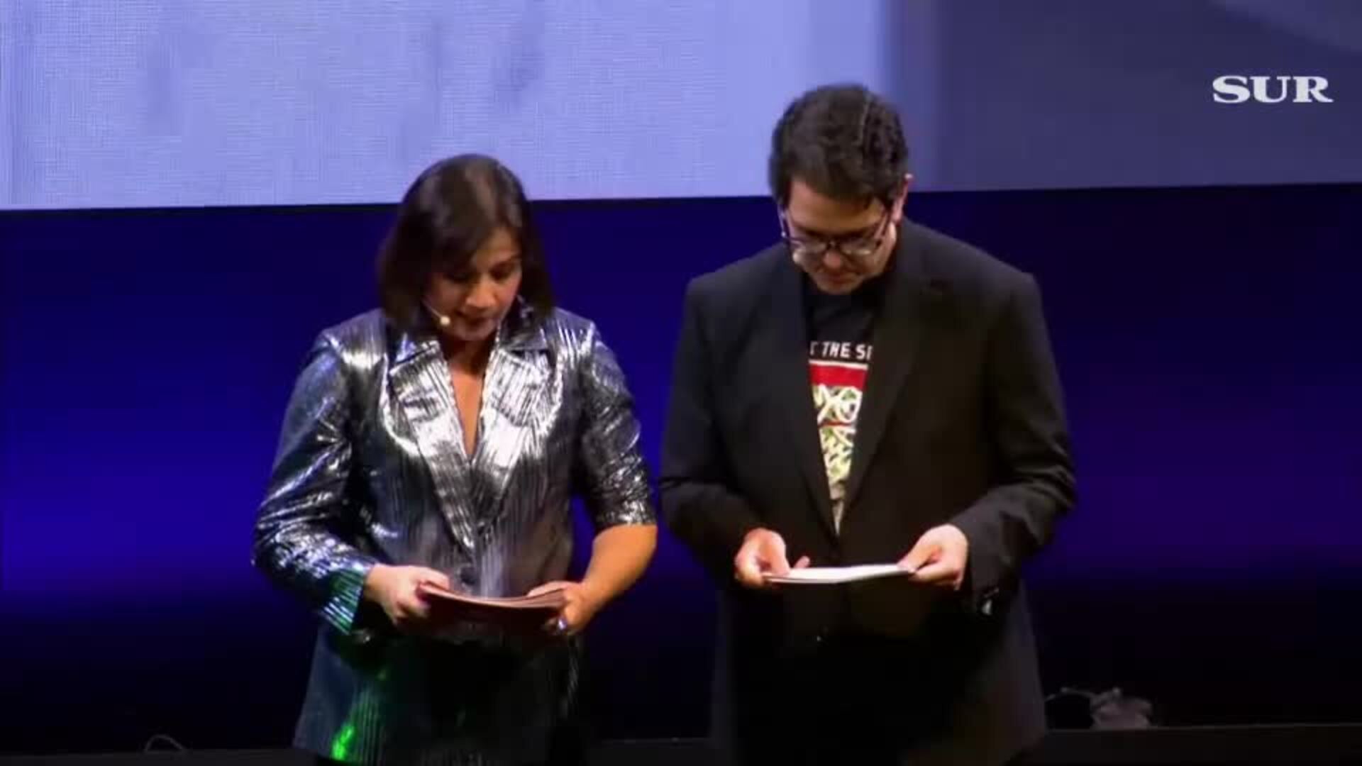 José Manuel Domínguez, presidente de la Fundación Unicaja, recoge el galardón a la institución en los Premios Malagueños del Año 2024