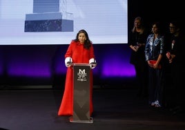 Sandra García-Sanjuán agradece el premio.