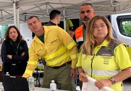 Ana Celia González, en primer término, a la derecha, durante un dispositivo.