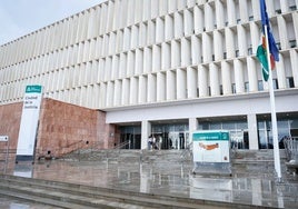 Fachada de la ciudad de la justicia de Málaga.