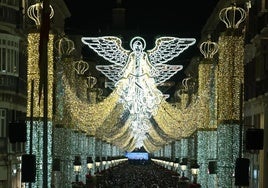 Los 'Angeles celestiales' en calle Larios.