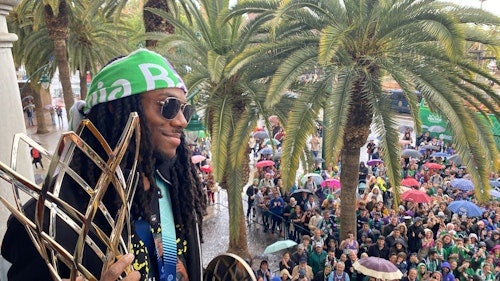 Perry, con la Copa de la Champions en la sede de Unicaja.